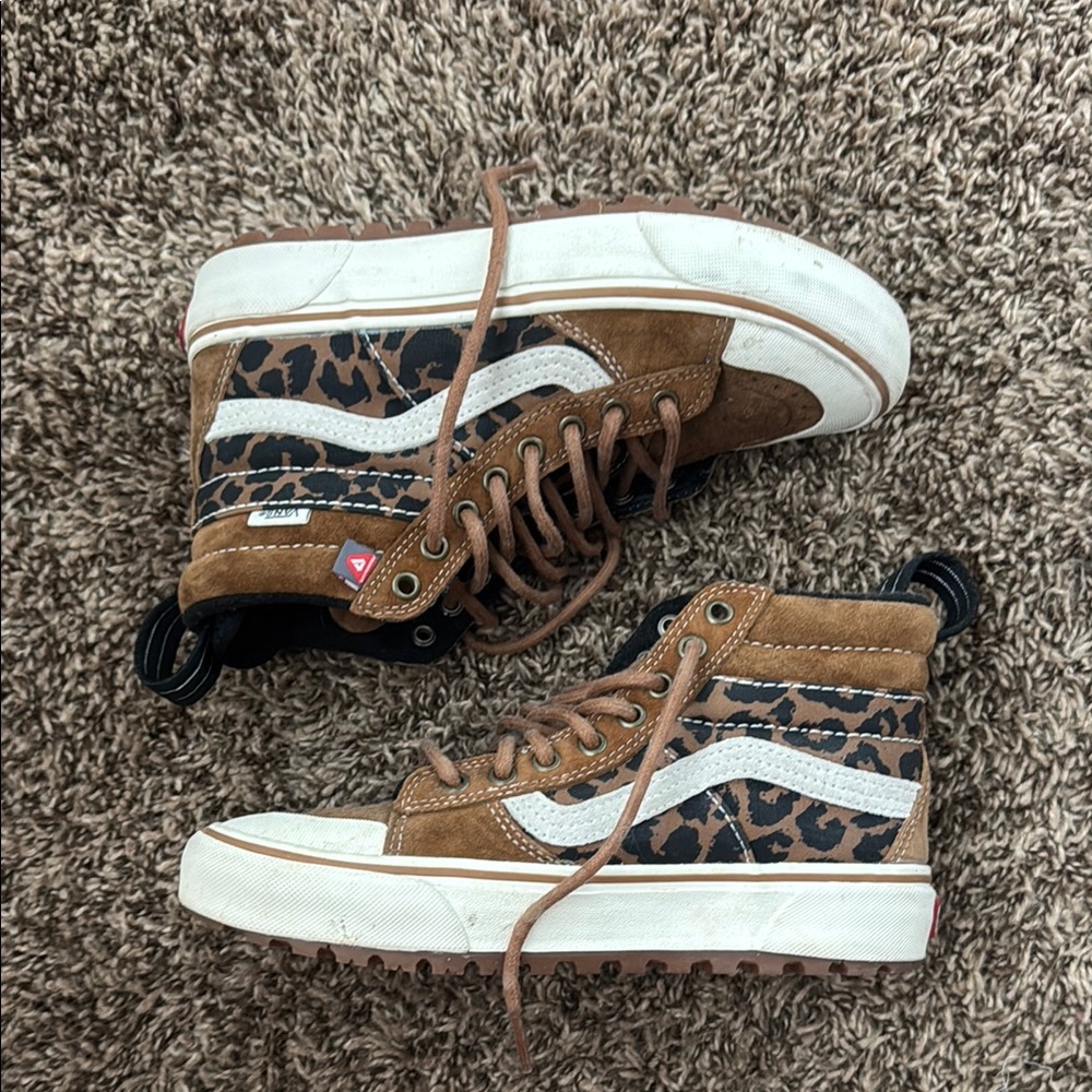Leopard High-Top vans